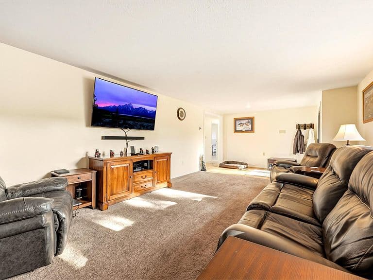 124 Cloud Peak Dr photo 5