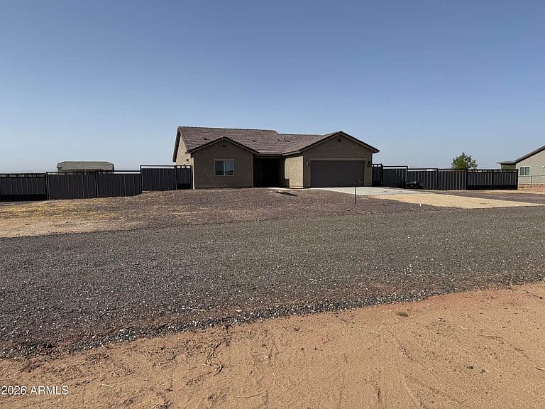 21424 W MELLOW Street W photo 1