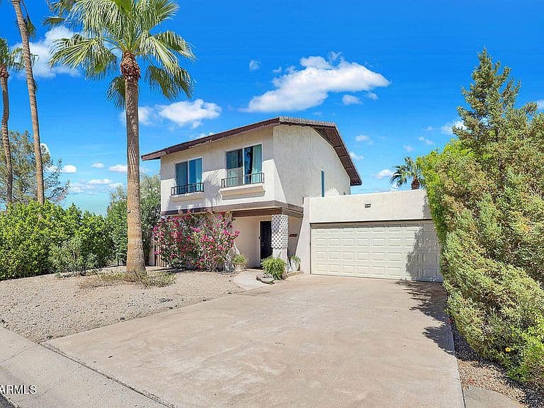 7702 E PALM Lane photo 2