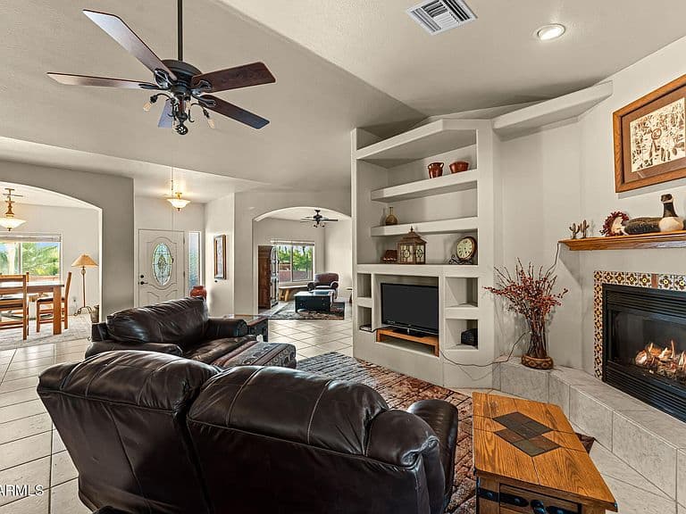 18530 W MOONLIGHT MESA Road photo 4