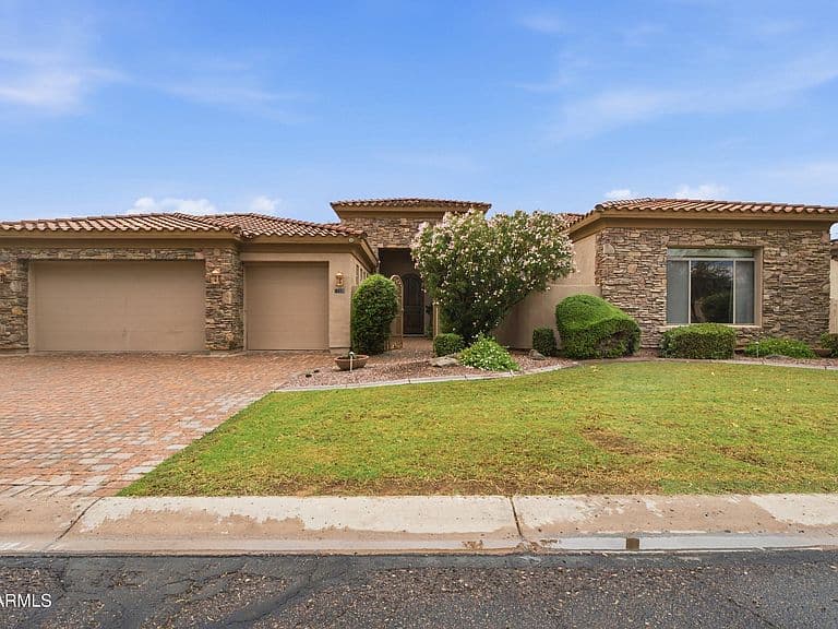 12326 N 88TH Place N photo 2