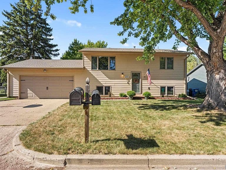 6524 W Essex Ct photo 2