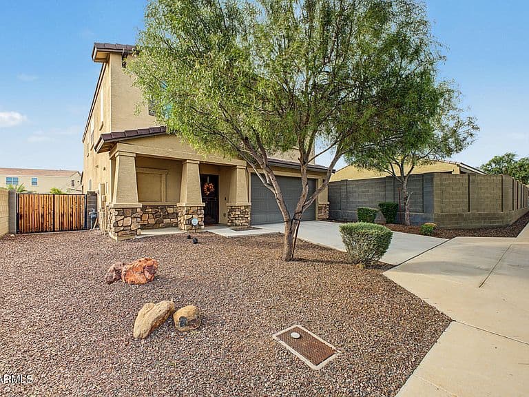 2064 N 213TH Drive photo 3