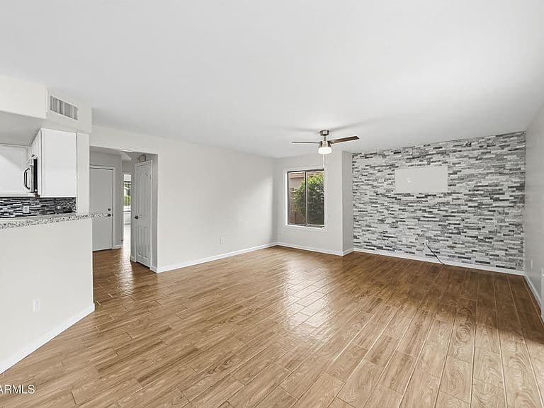 509 W HARVARD Avenue photo 5