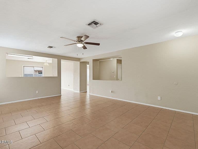 633 W KINGMAN Loop photo 4
