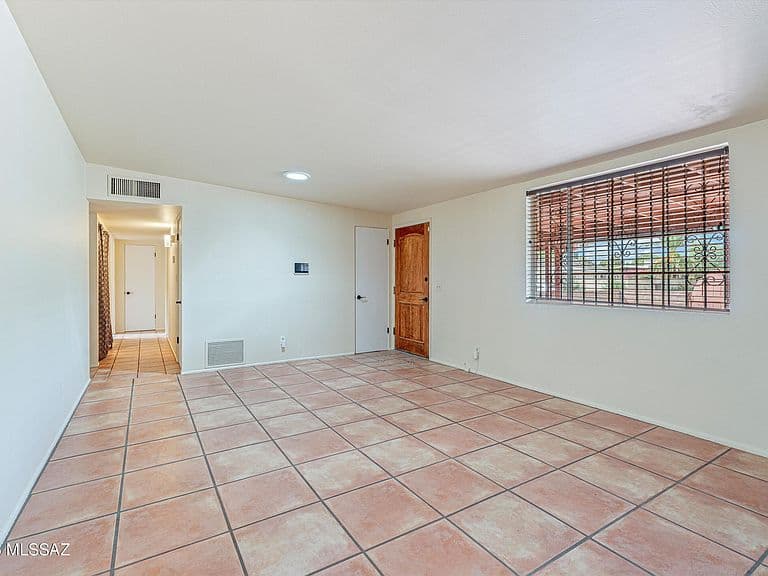 1409 S Avenida Sirio photo 5