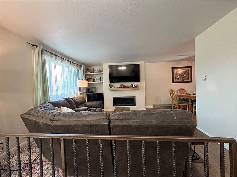 621 Chinook Pl photo 4