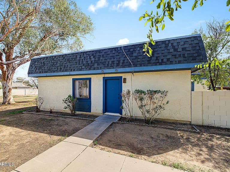 8109 N 32ND Drive photo 4