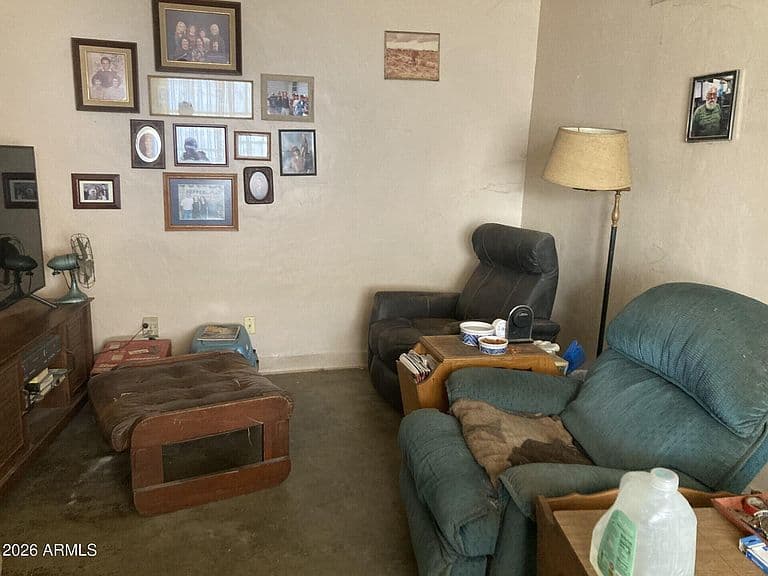 3722 E TAYLOR Street photo 5
