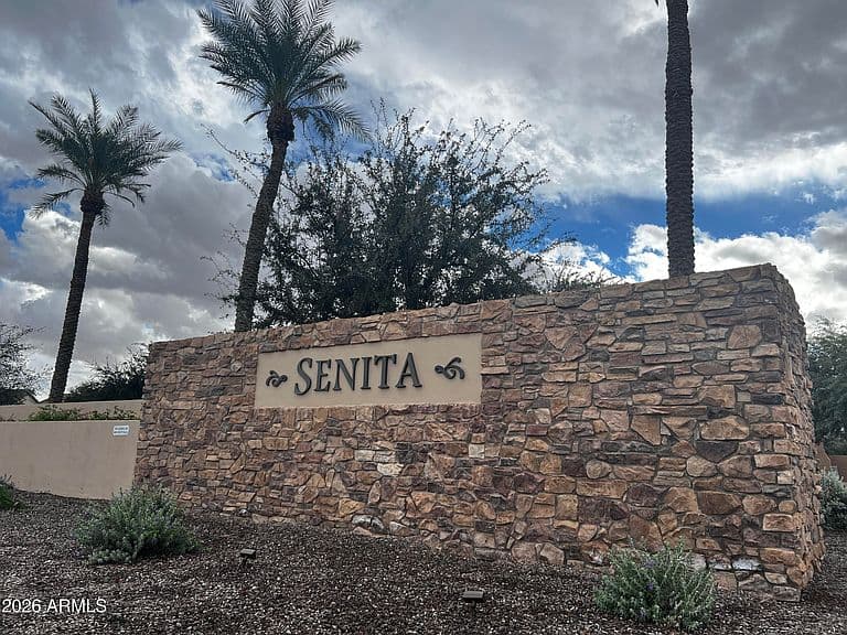 43669 W WILD HORSE Trail photo 2