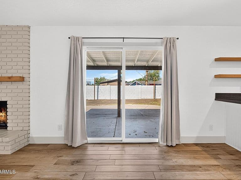 705 N ORACLE Circle photo 5