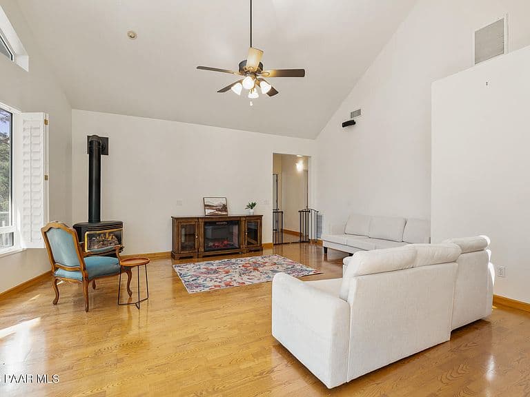 5779 W Oak Cv photo 4