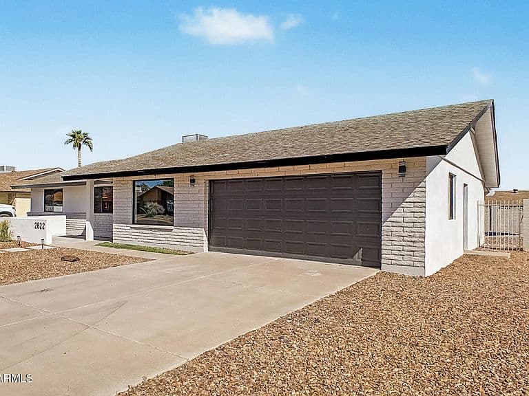 2822 E CORTEZ Street photo 3