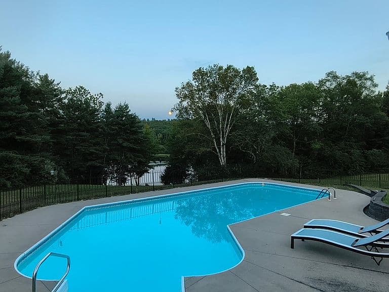 4373 River Road photo 1