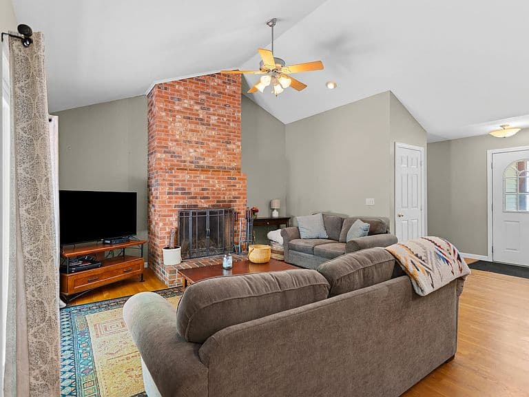 24 Butterfield Mill Road photo 4