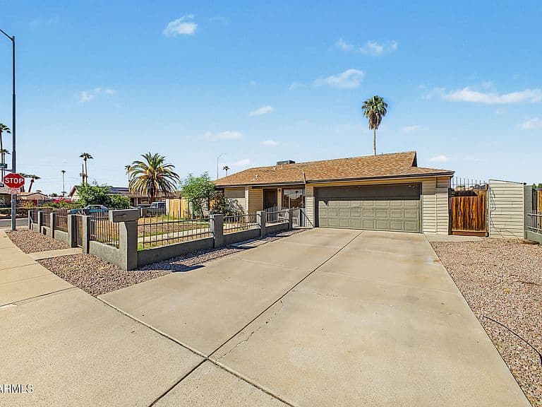 218 N 25TH Street photo 3
