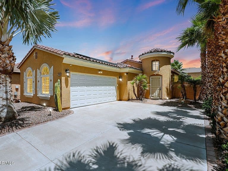 30248 W EARLL Drive photo 1