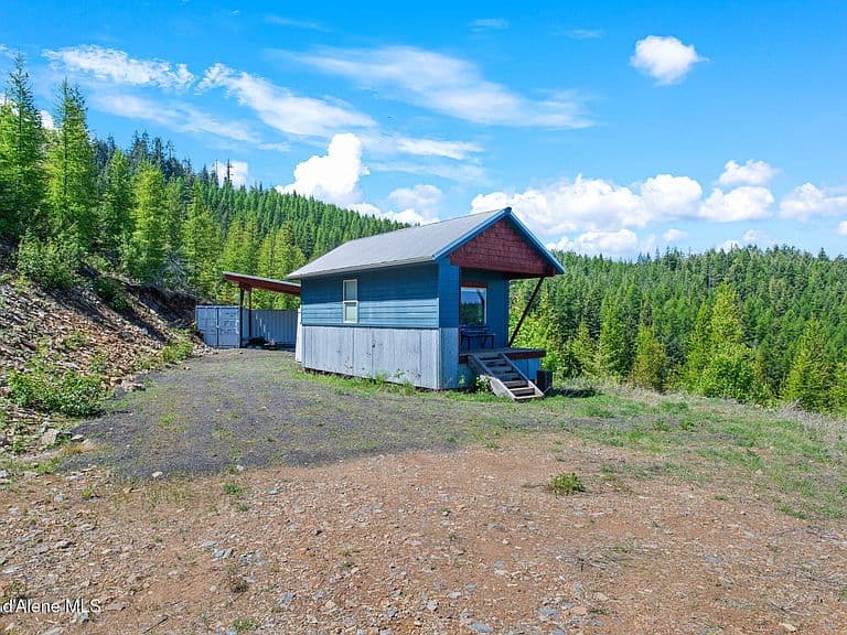 1872 Wildflower Dr photo 5