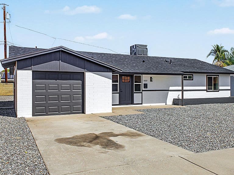 2532 W COLUMBINE Drive photo 4