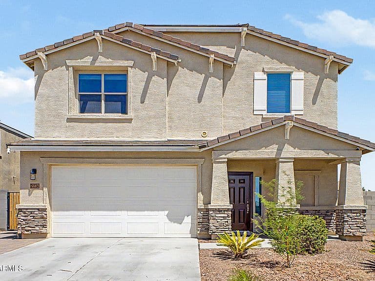 21334 W HOLLY Street photo 1