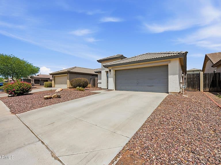 10756 W ELM Lane photo 2