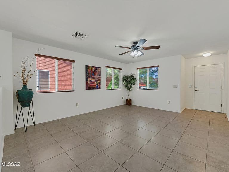 5082 E Kittentails Dr photo 5
