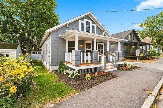 9 Washington St photo 1