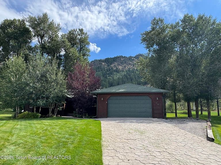 38 Porto Cir photo 4
