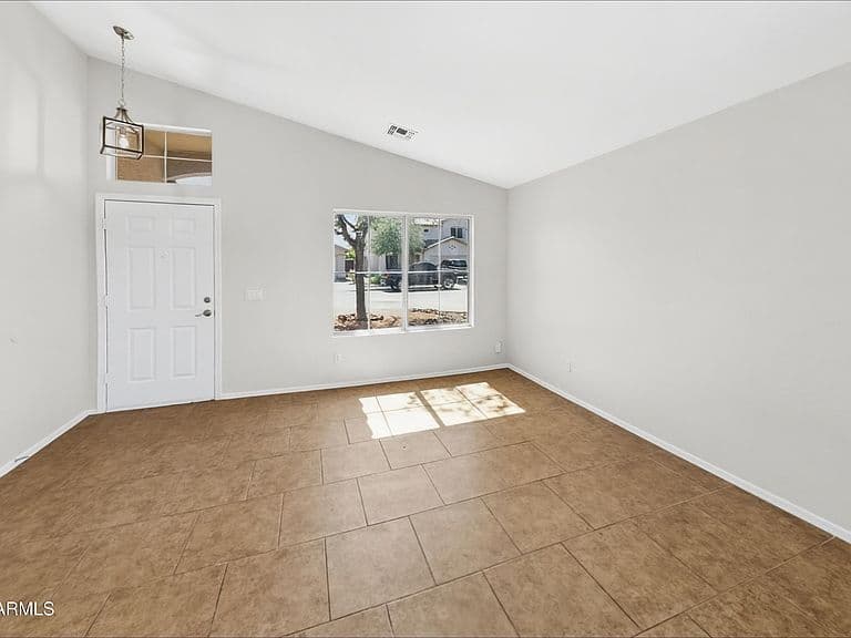 22940 W COCOPAH Street photo 2