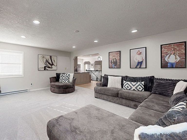 312 Oak Ave photo 5