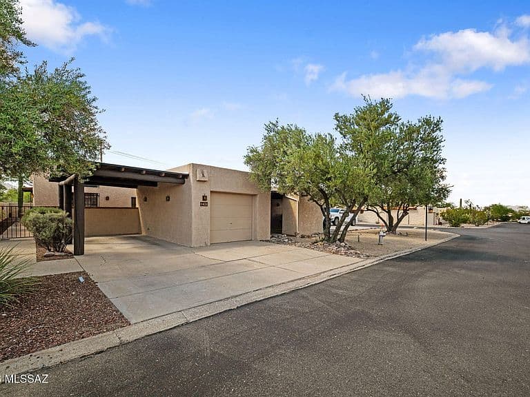 1431 N Camino Emiliano photo 4
