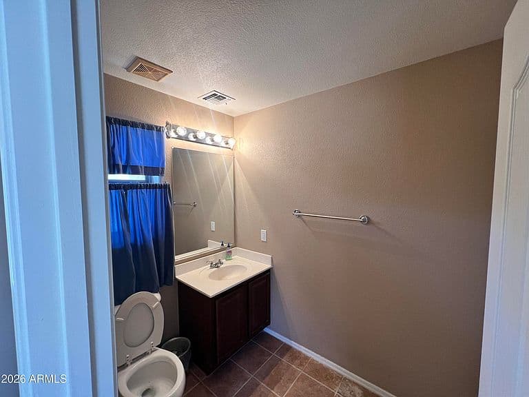 18786 N KARI Lane photo 3
