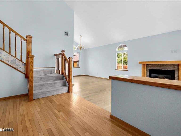 3947 Regal Dr photo 5