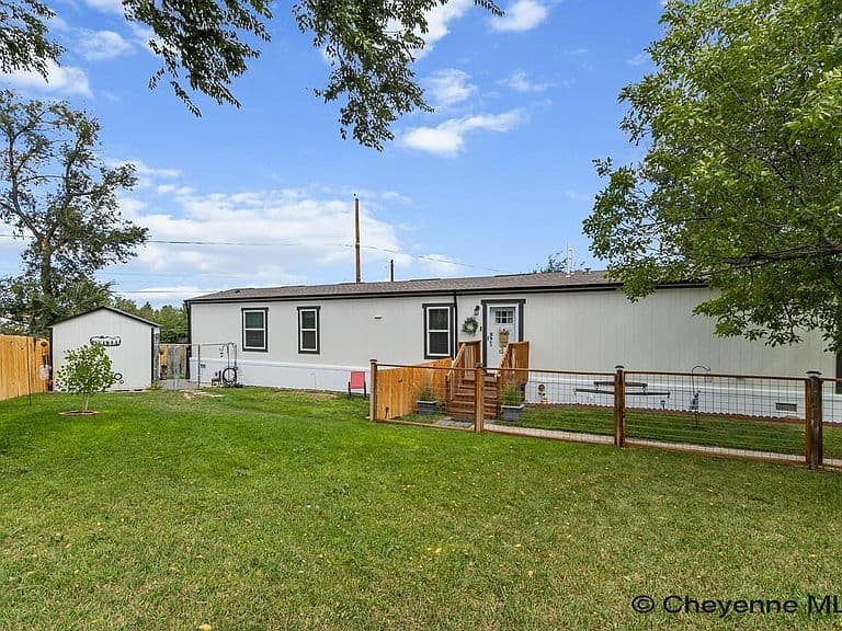 312 Walker Ln photo 3