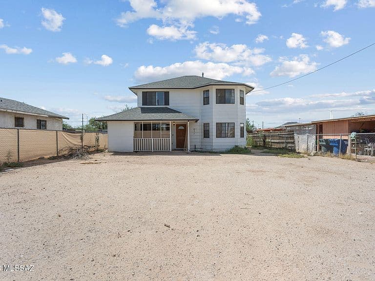 837 W Calle Sierra photo 2