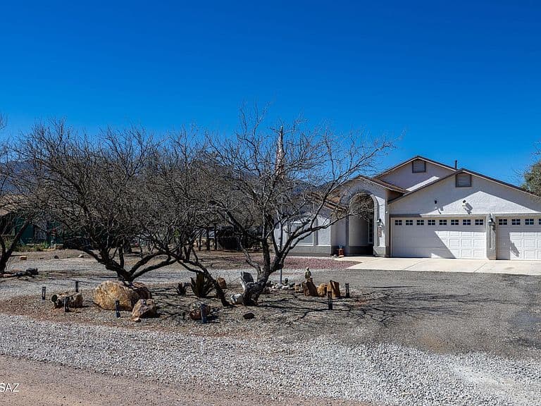 5676 S Calle De Leon photo 3
