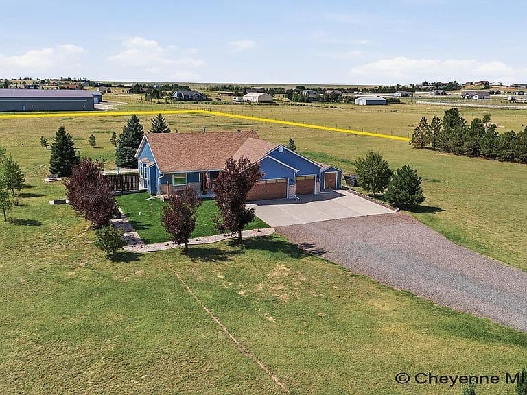 6631 Elizabeth Rd photo 2