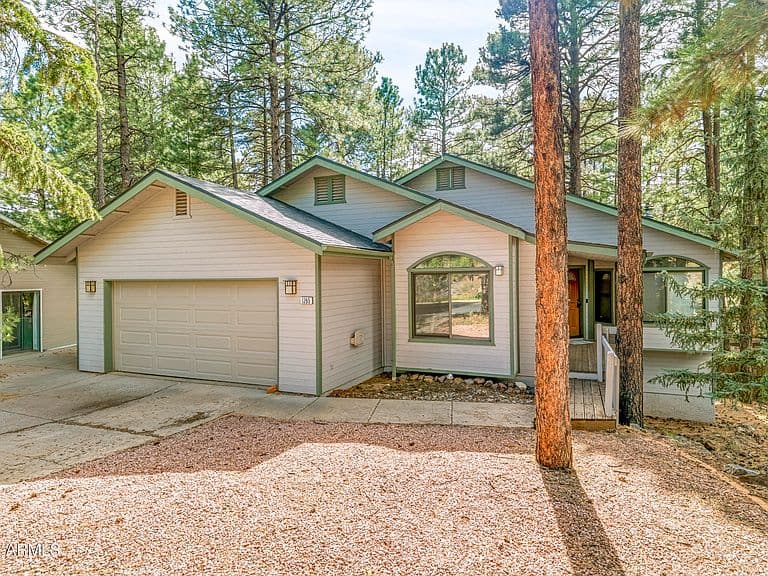 1395 W UNIVERSITY HEIGHTS Drive photo 2
