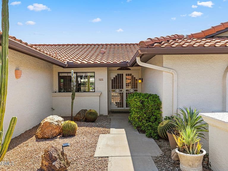 7525 E LARKSPUR Drive photo 3