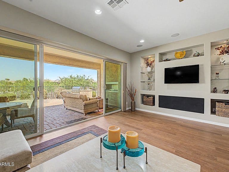 4020 N Brigadier Drive photo 2