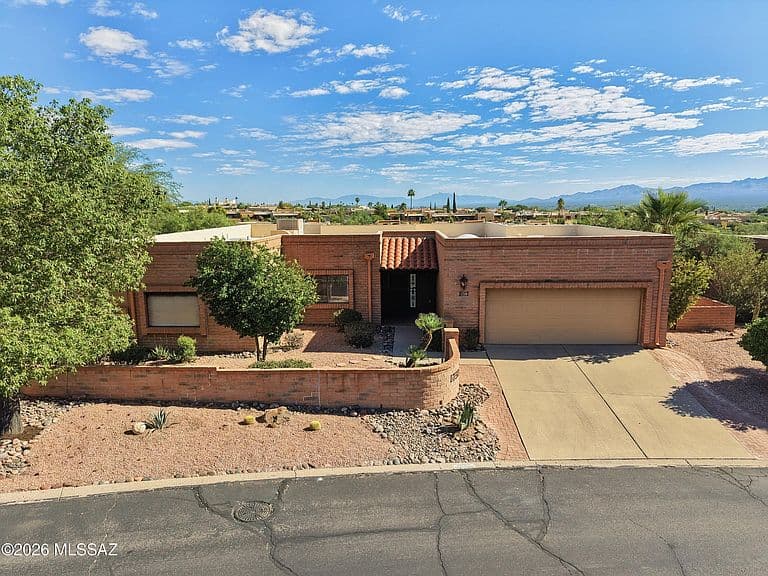 1730 W Camino Urbano photo 2
