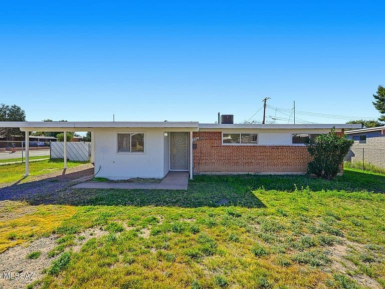 1226 E Missouri St photo 1