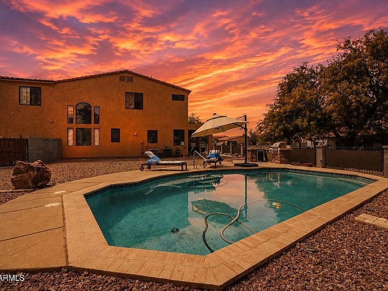 1440 E CODY Circle photo 3