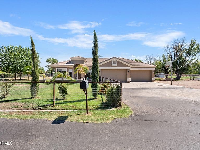 3785 E VIA DEL RANCHO Road photo 4
