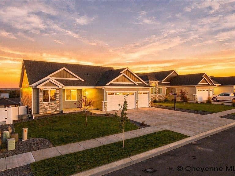 5509 Opal Dr photo 1
