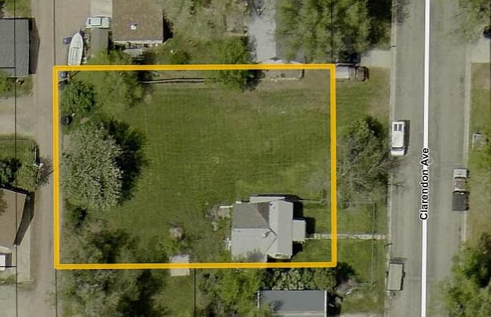 1016 Clarendon Ave photo 1