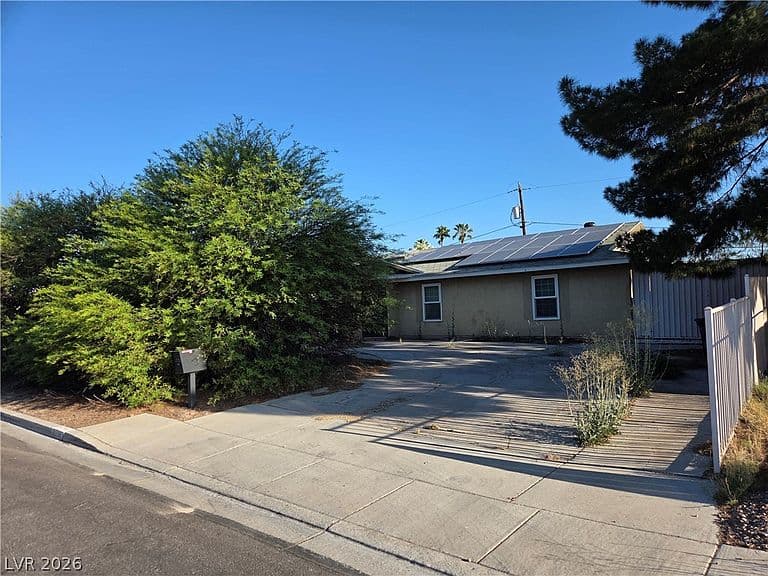 4756 Yuma Ave photo 1