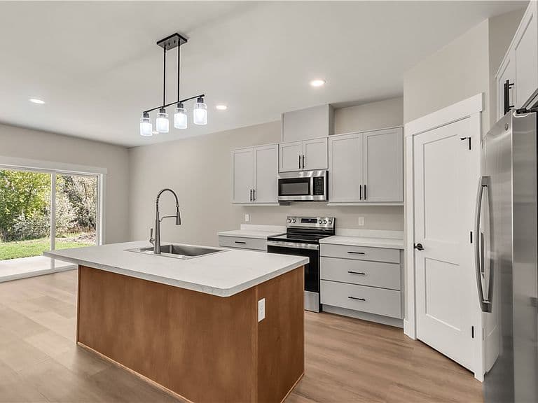 1285 Cherry Island Dr photo 3