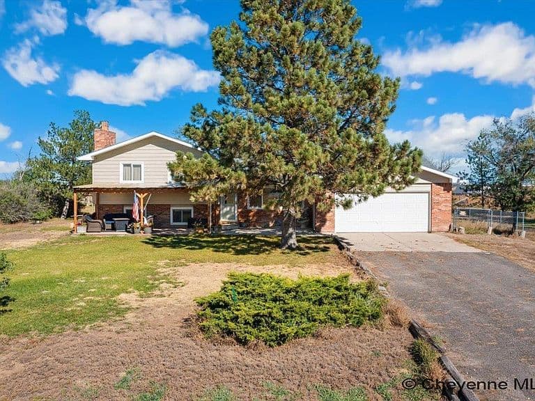 3560 Burns Ave photo 3