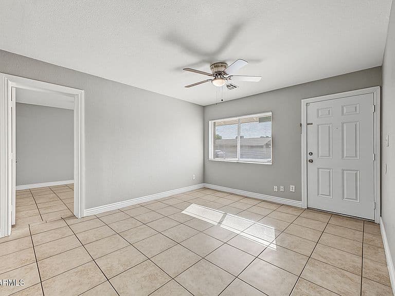 1011 N 61ST Drive photo 5